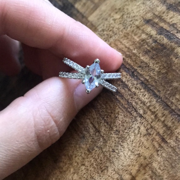 NWT 925 Silver Marquise Cut White Sapphire Ring - Picture 4 of 6